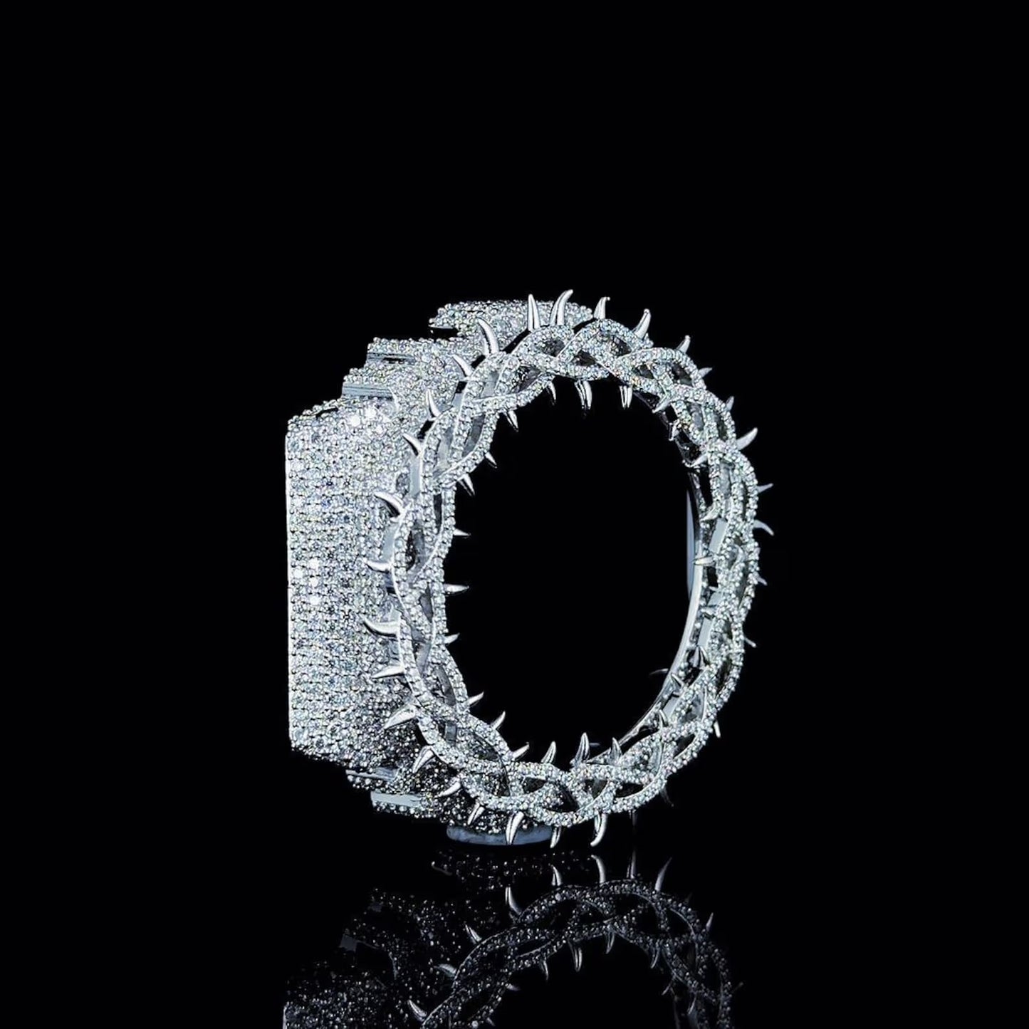 Boitier Casio G-Shock White Thorn Moissanite VVS1 - RichesWatch